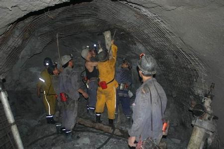 余江工程爆破中的危险因素分析以及应对工程爆破危险的措施